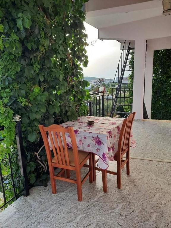 Green Apartments Ксаміл Екстер'єр фото